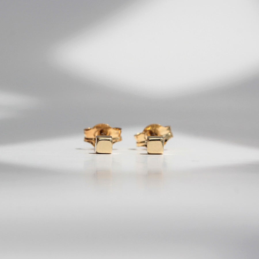 Yellow Gold Earrings Cube