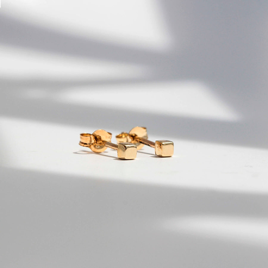 Yellow Gold Earrings Cube