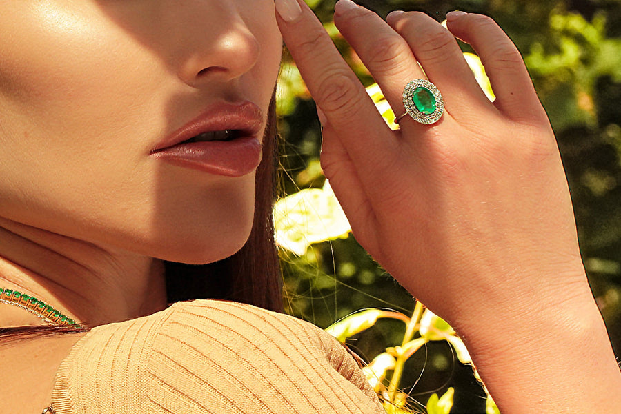 Emerald & Diamond Ring Artemida