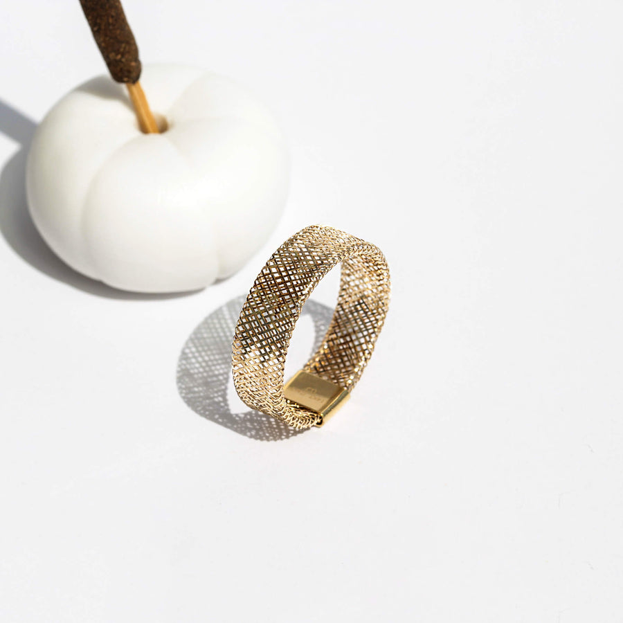 Yellow Gold Ring Weaving