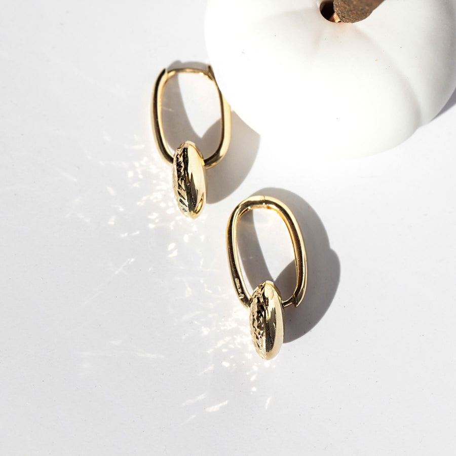 Yellow Gold Earrings Shimmering