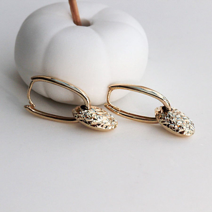 Yellow Gold Earrings Shimmering