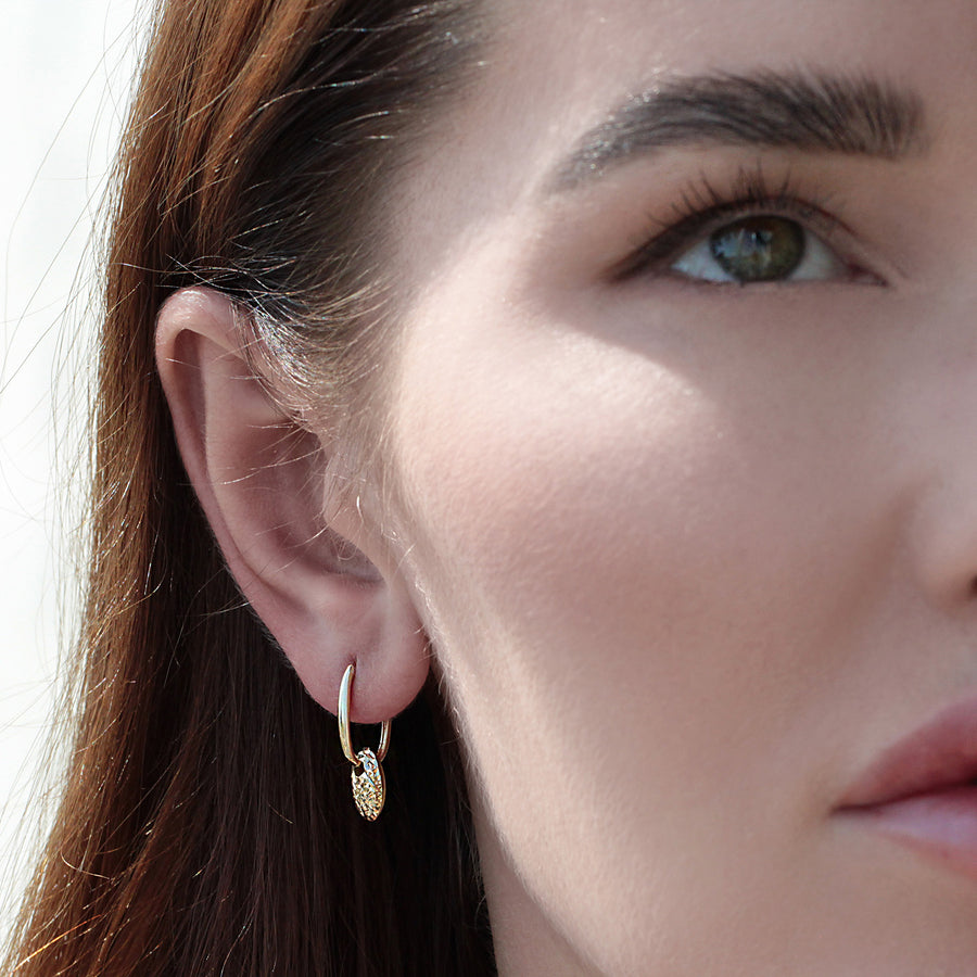 Yellow Gold Earrings Shimmering